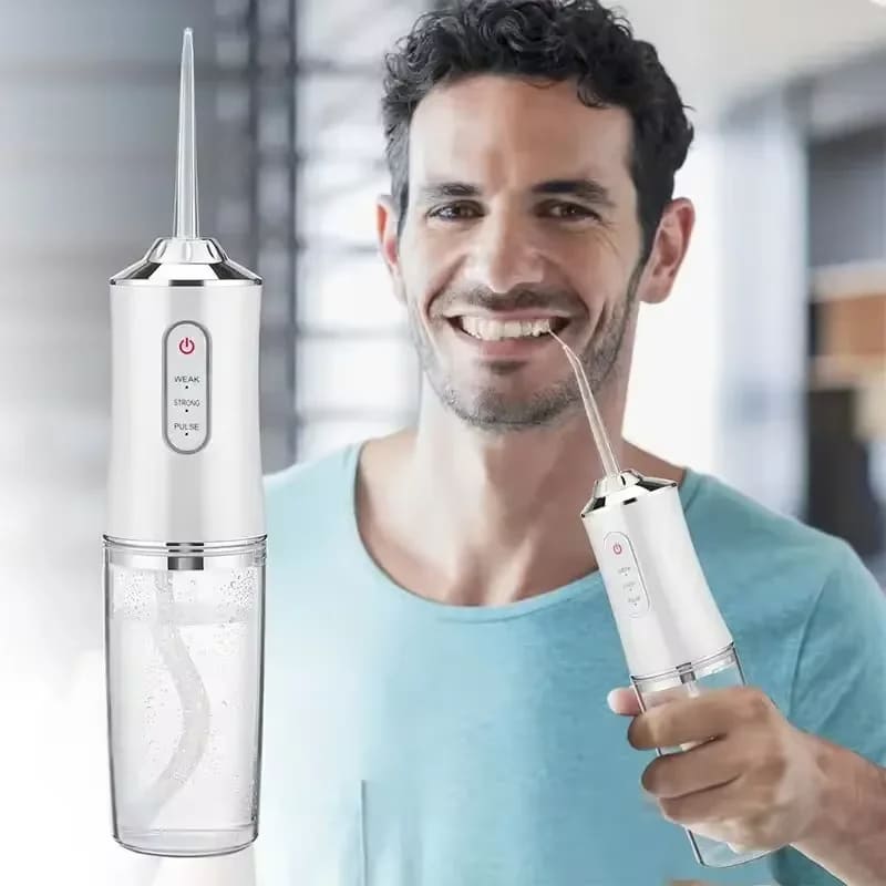 AquaCare Pro 360: Irrigador Dental Portátil 4 Boquillas.